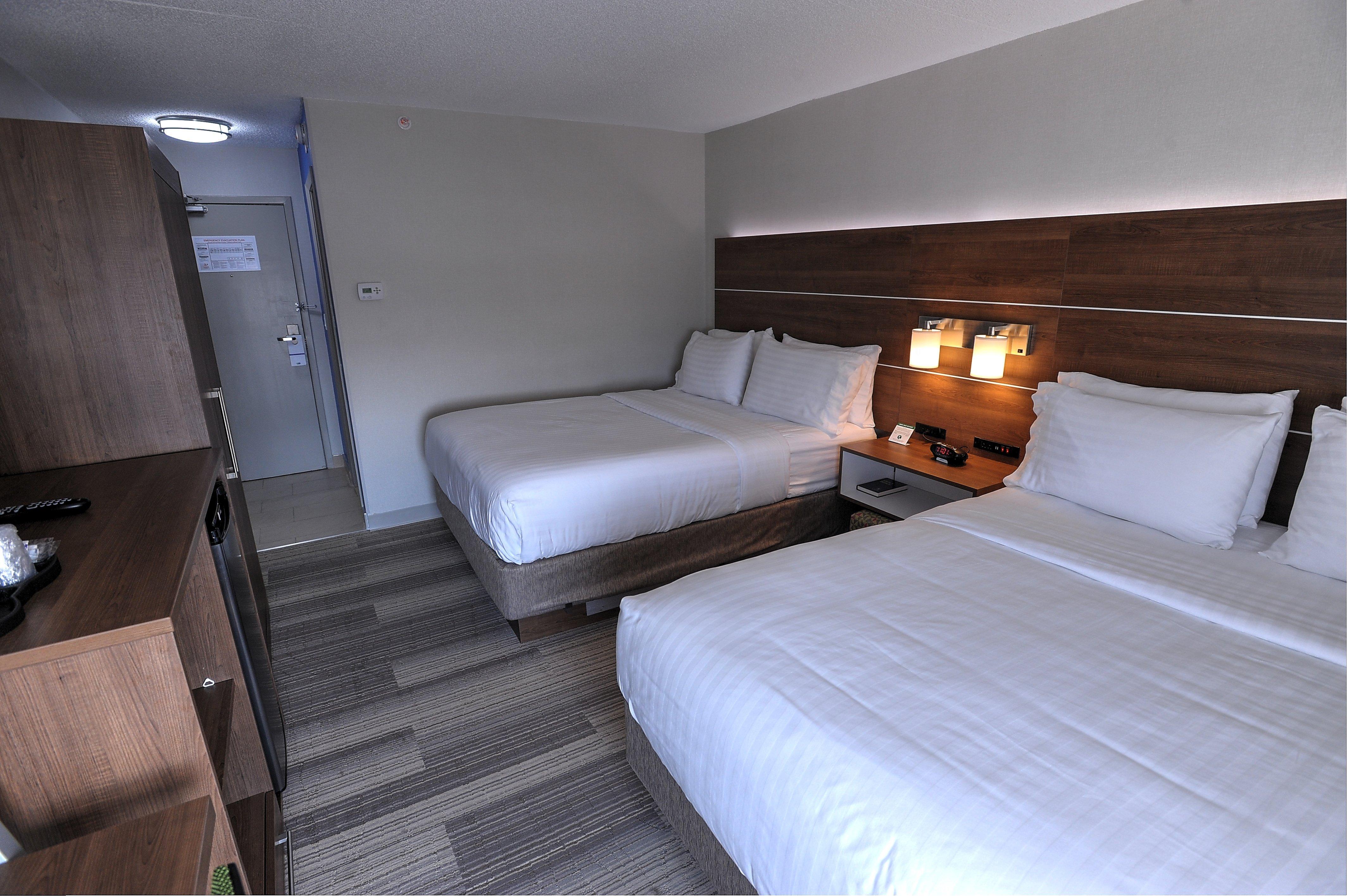 Express & Toronto Airport West By Ihg Mississauga