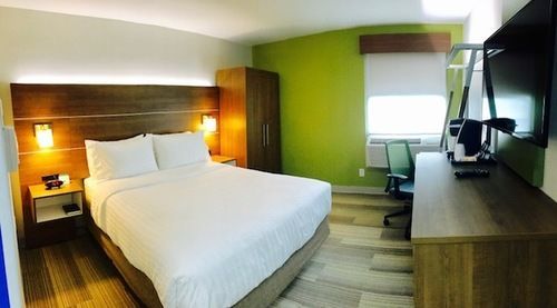 Express & Toronto Airport West By Ihg Hotel Mississauga