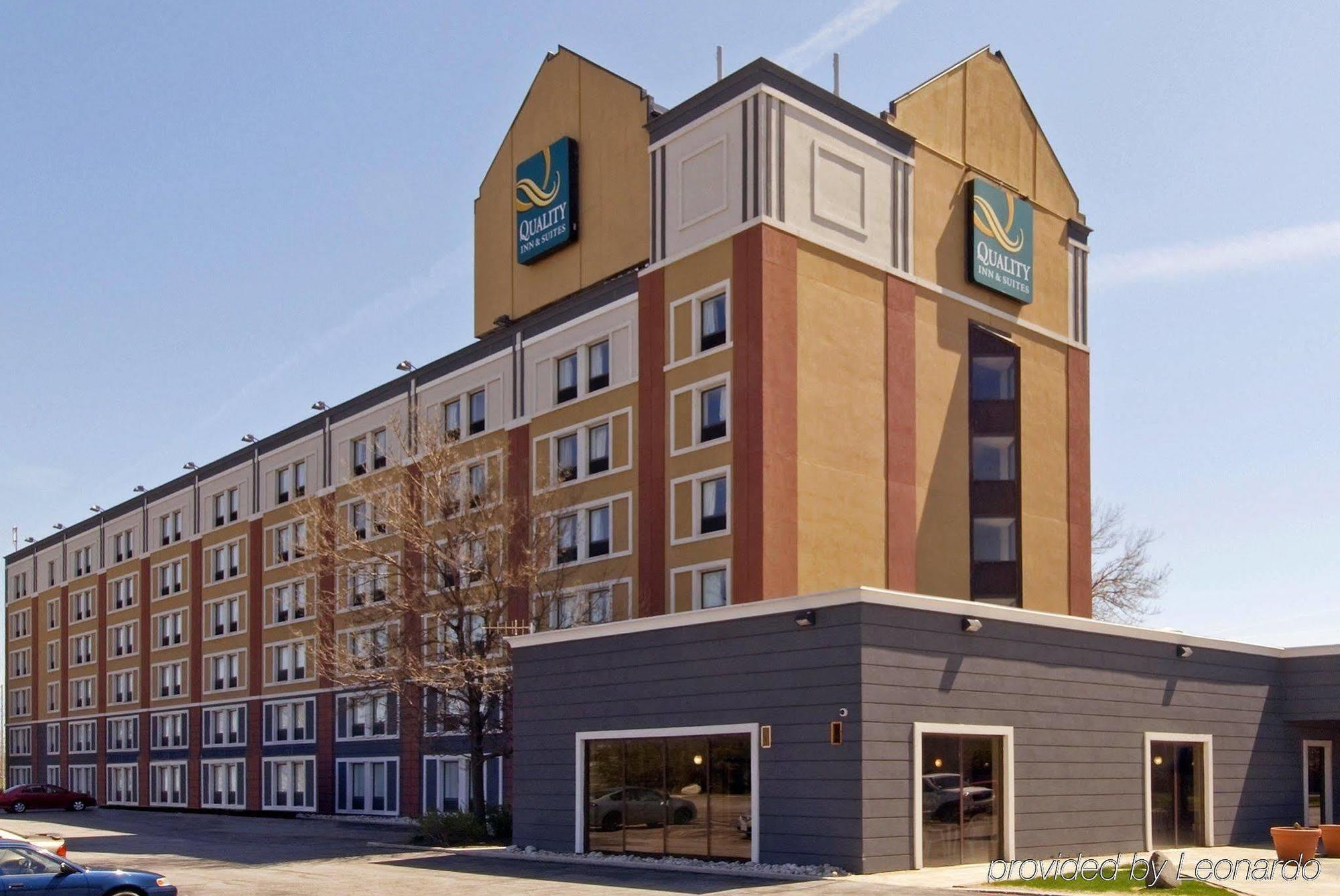 Express & Toronto Airport West By Ihg Hotel 4*