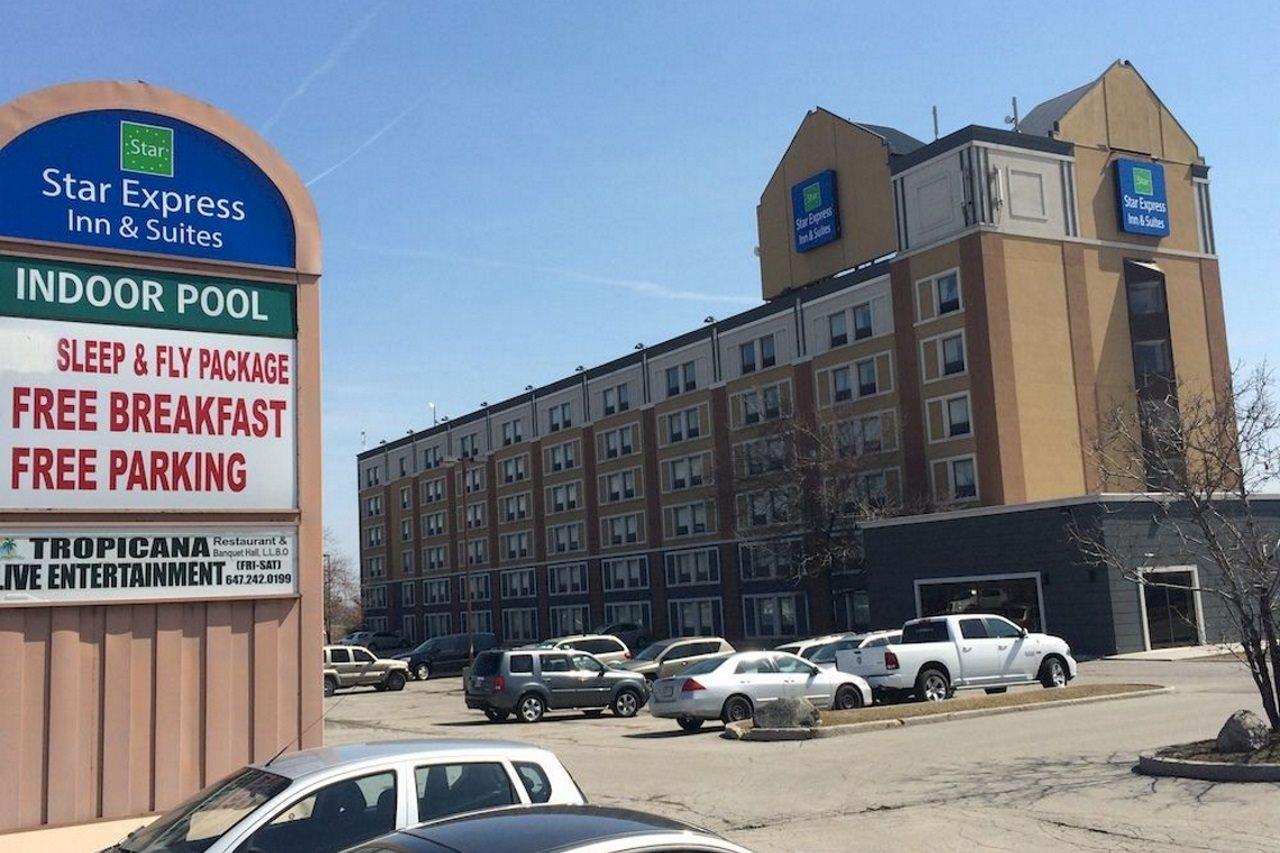 Hotel Express & Toronto Airport West By Ihg 4*