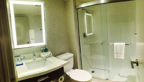 Express & Toronto Airport West By Ihg Hotel Mississauga