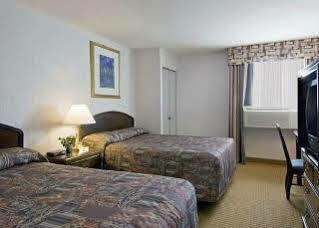 Express & Toronto Airport West By Ihg 4* Mississauga